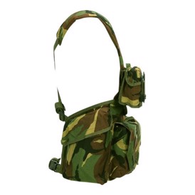 101 INC Chest Rig Vest i farven Dutch Camo set fra side