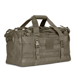5.11 Tactical Rush Mike Duffel 40 liter set i farven Ranger Green i vinkel med Molle