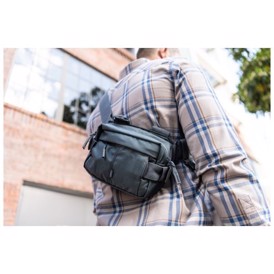 5.11 Tactical LV6 Waist Pack 2.0 set på ryggen af person