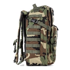 5.11 Tactical Rush24 2.0 Rygsæk 37 liter i farven Woodland Camo set fra side