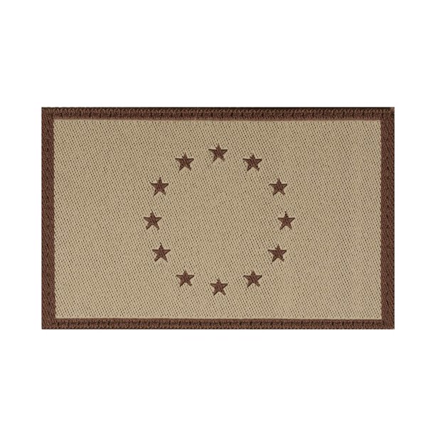 Clawgear mærke med EU flag i farven desert