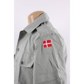 kortærmet dansk militærskjorte med flag grønmeleret