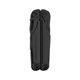 Sammenfoldet Surge multitool i sort fra Leatherman
