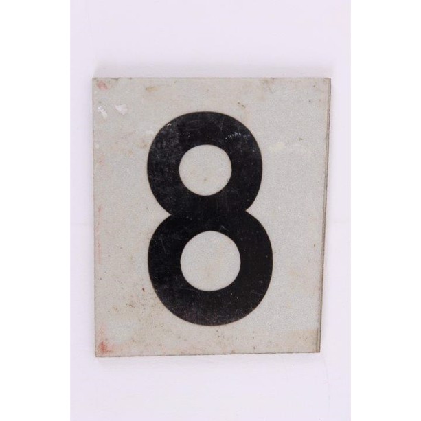 Skilt, metal m text "8", 5x52 mm, s.h.