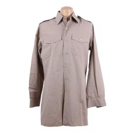 Engelsk militærskjorte med lange ærmer i farven Khaki