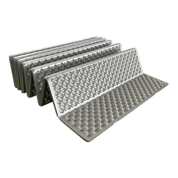 Bushcamp Foldbart Liggeunderlag med Alu, Ekstra Bredde og ekstra længde set med sølvsiden op