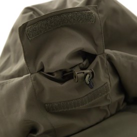 Carinthia MIG 4,0 Dame Jakke i farven Oliven set med detaljer ved justerbar hætte