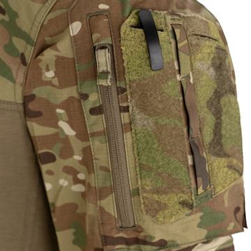 Clawgear Raider Combat Shirt MK V, set i farven MultiCam med detaljer ved skulder