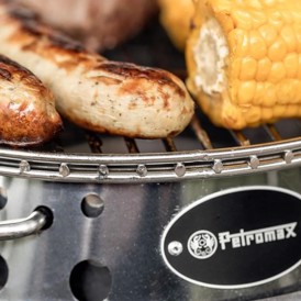 Petromax Atago Gasgrill set med mad på