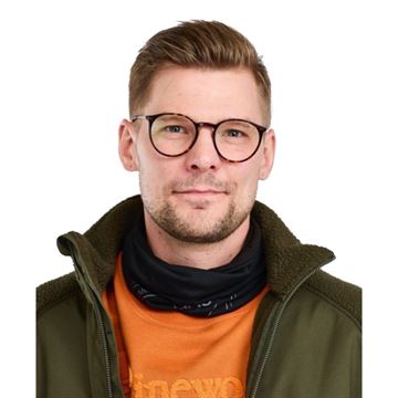 Pinewood 2-lags Neckgaiter Halsedisse set i farven Sort på person