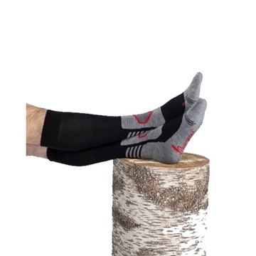 Pinewood Outdoor Multi Sport Merino Strømper set i Sort og Grå på person