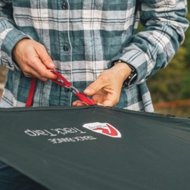 Robens Track Tarp set med strop detaljer