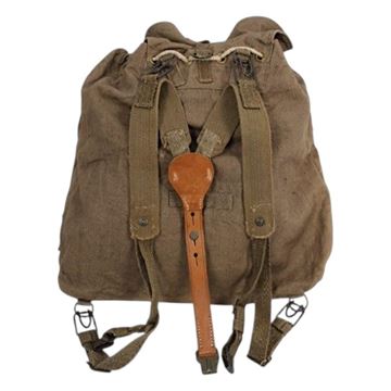 Rygsæk Tjekkisk militær med bæreremme, Khaki canvas, Brugt set bagfra