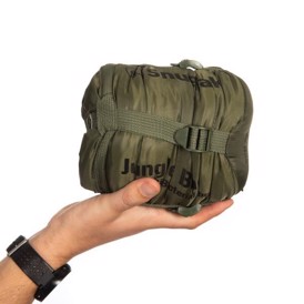 Snugpak Jungle bag sovepose i oliven fylder ikke meget