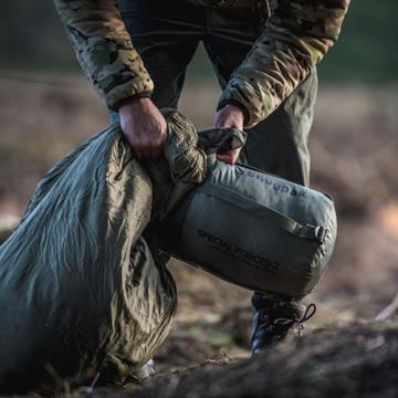 Snugpak Special Forces 2 sovepose, Oliven set i miljø