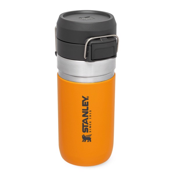 Quick Flip Water Bottle fra Stanley i farven Saffron