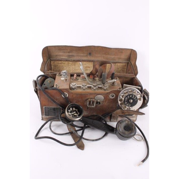 Telefon i lædertaske, svensk, s.h.