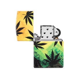 Zippo Lighter med Cannabis Design set åben