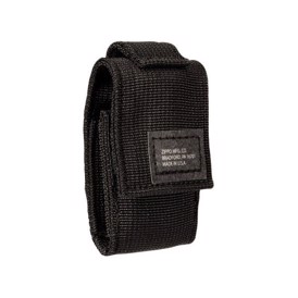 Zippo Lighter Tactical Pouch med Molle i farven Sort set fra vinkel