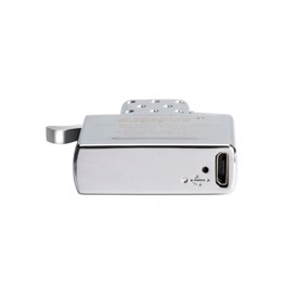 USB-port i bunden på Zippo lysbue lighter
